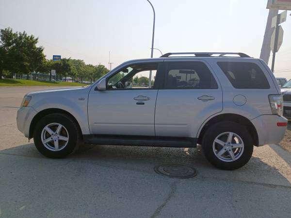 used 2009 Mercury Mariner car, priced at $5,500