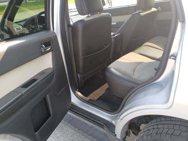 used 2009 Mercury Mariner car, priced at $5,500