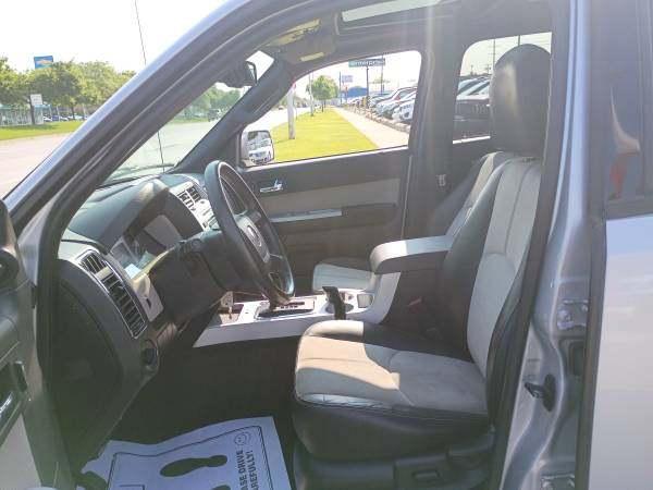 used 2009 Mercury Mariner car, priced at $5,500