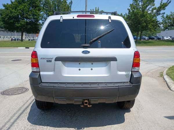 used 2005 Ford Escape car, priced at $2,895