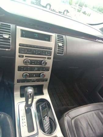 used 2009 Ford Flex car, priced at $4,299