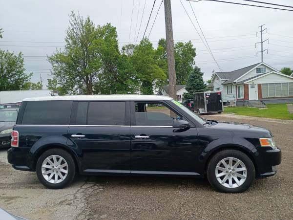 used 2009 Ford Flex car, priced at $4,299