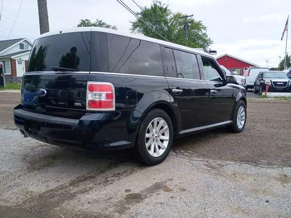 used 2009 Ford Flex car, priced at $4,299