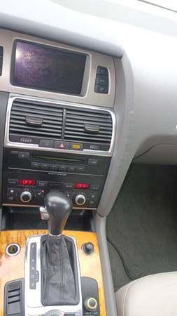 used 2009 Audi Q7 car, priced at $5,995