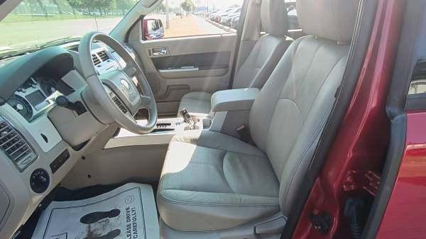 used 2009 Mercury Mariner car, priced at $4,995
