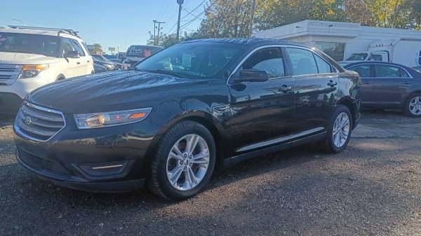 used 2014 Ford Taurus car, priced at $3,500