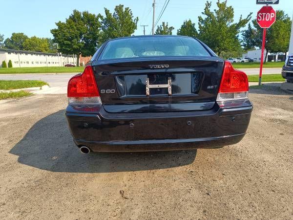 used 2006 Volvo S60 car, priced at $3,500