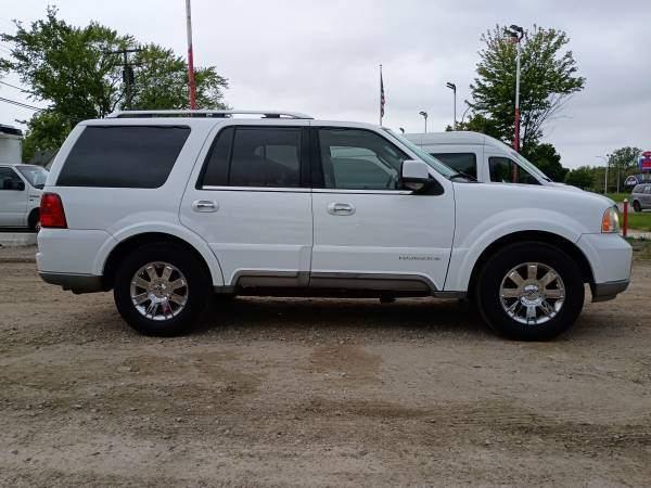 used 2004 Lincoln Navigator car, priced at $4,500