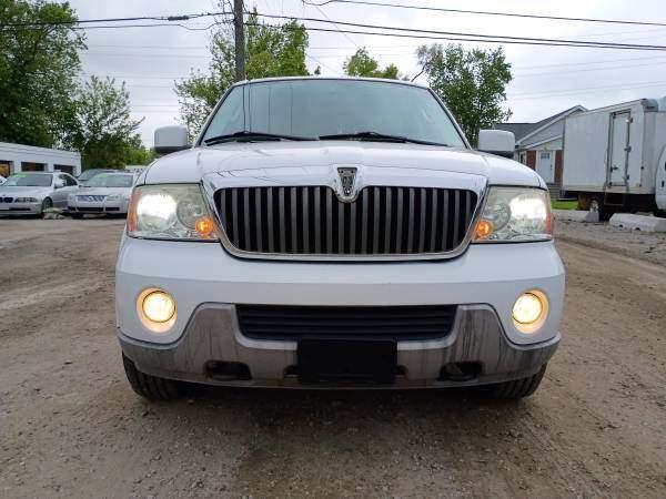 used 2004 Lincoln Navigator car, priced at $4,500