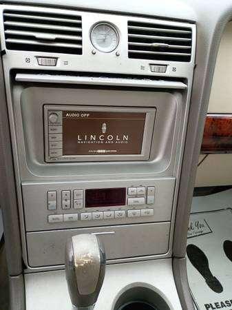 used 2004 Lincoln Navigator car, priced at $4,500