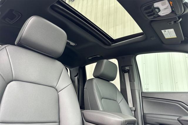 new 2025 GMC Canyon car, priced at $46,265