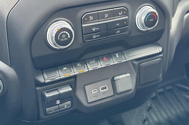 new 2025 GMC Sierra 1500 car, priced at $40,948