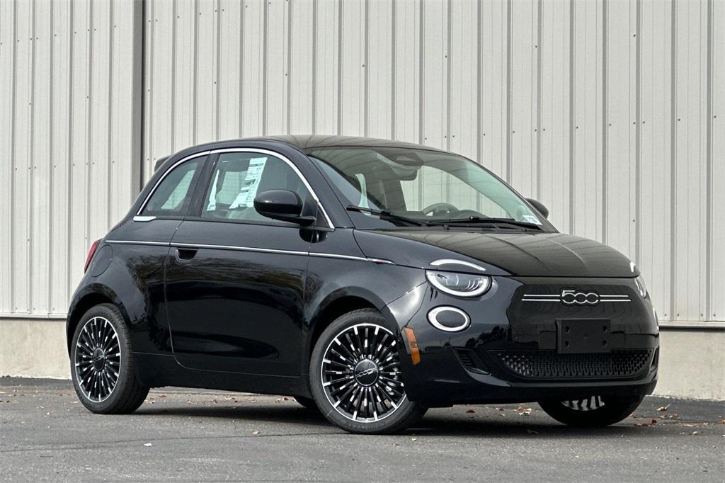 new 2024 FIAT 500e car, priced at $32,499
