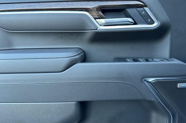 new 2025 GMC Sierra 1500 car, priced at $58,033
