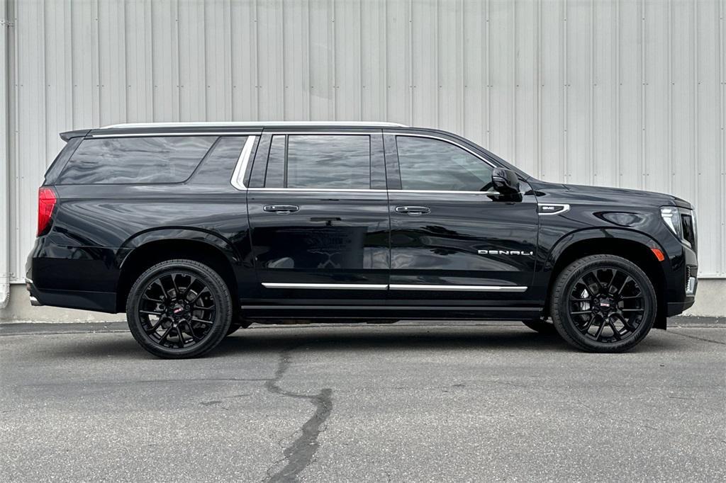 used 2022 GMC Yukon XL car, priced at $49,499