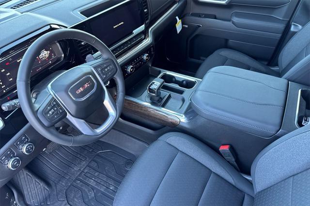 new 2025 GMC Sierra 1500 car, priced at $55,302
