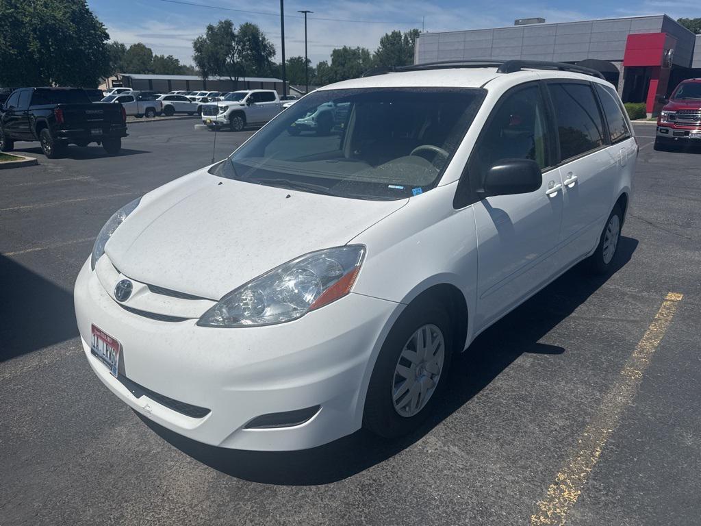 used 2007 Toyota Sienna car, priced at $8,999