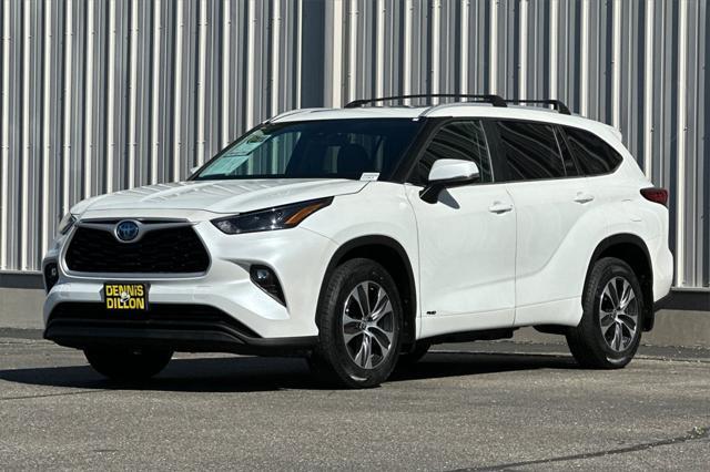 used 2023 Toyota Highlander Hybrid car, priced at $46,999