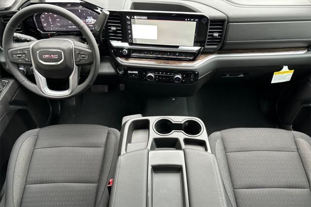 new 2025 GMC Sierra 1500 car, priced at $44,715