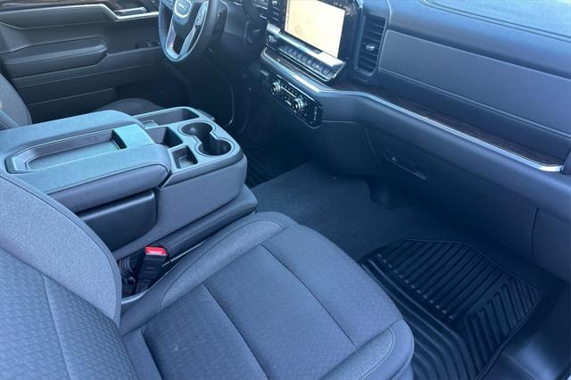 new 2024 GMC Sierra 1500 car, priced at $44,255