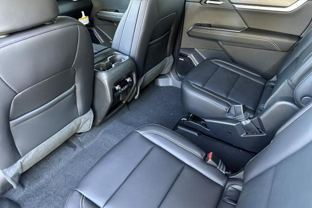 new 2025 GMC Acadia car, priced at $45,624