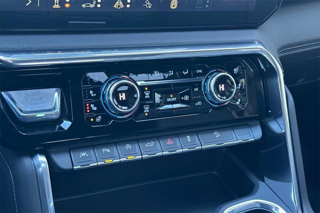 new 2025 GMC Sierra 1500 car, priced at $70,962