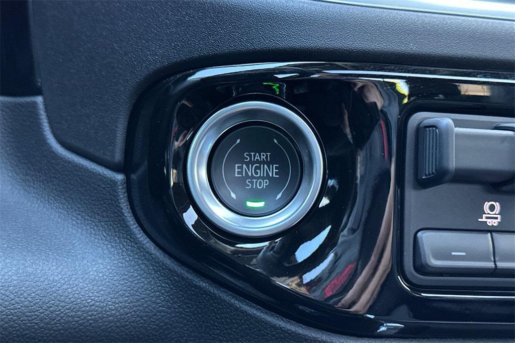 new 2025 GMC Sierra 2500 car, priced at $77,138