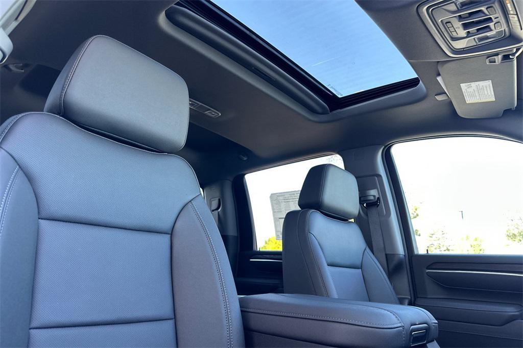 new 2025 GMC Sierra 2500 car, priced at $77,138