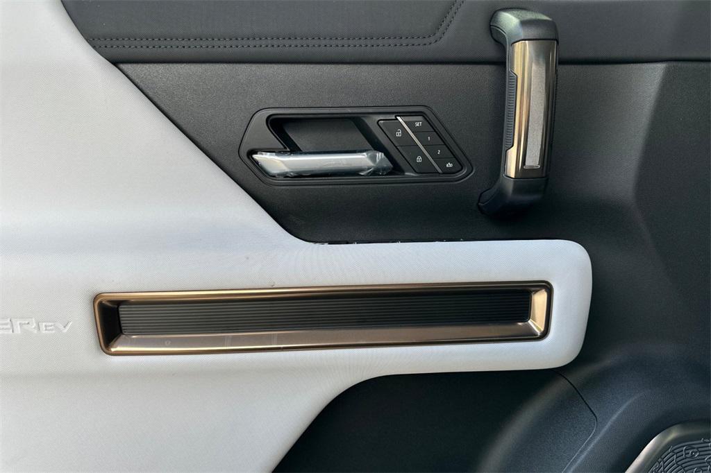 new 2025 GMC HUMMER EV Pickup car, priced at $107,071