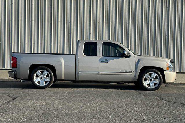 used 2009 Chevrolet Silverado 1500 car, priced at $15,000