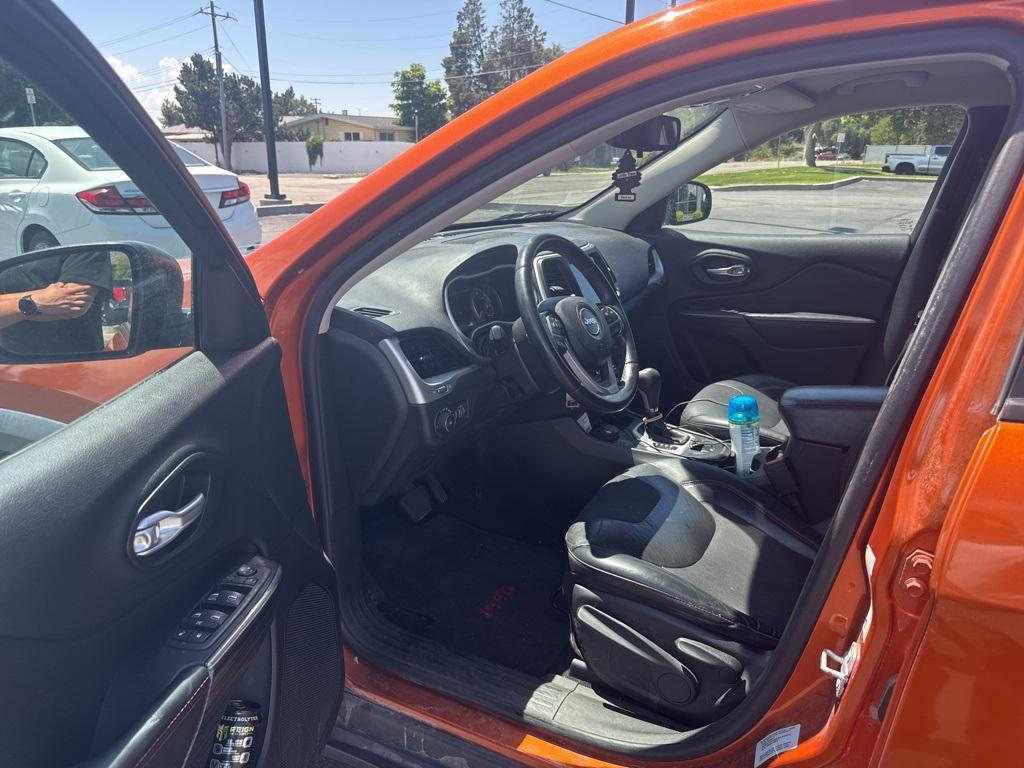 used 2015 Jeep Cherokee car, priced at $11,299