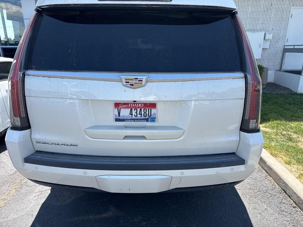 used 2015 Cadillac Escalade ESV car, priced at $22,999
