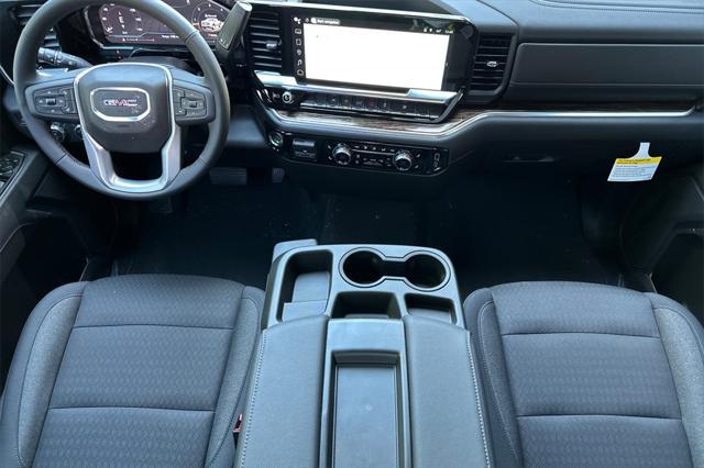 new 2025 GMC Sierra 1500 car, priced at $44,715
