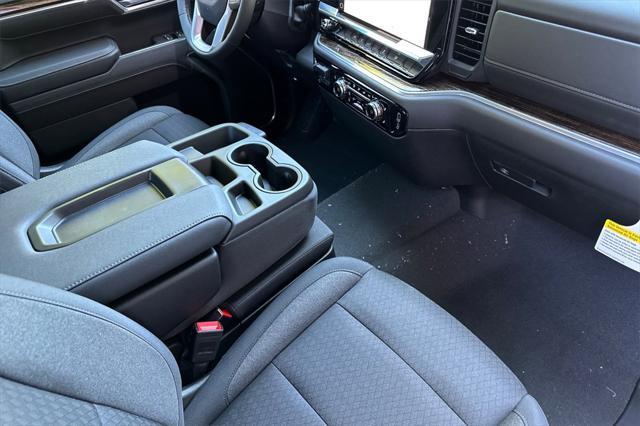 new 2025 GMC Sierra 1500 car, priced at $44,715