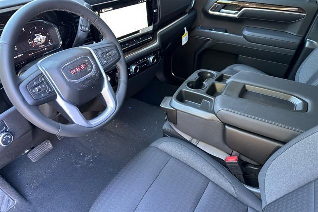new 2025 GMC Sierra 1500 car, priced at $44,715