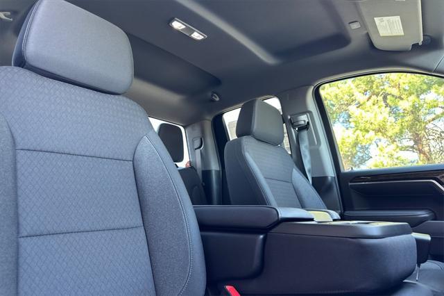 new 2025 GMC Sierra 1500 car, priced at $44,715