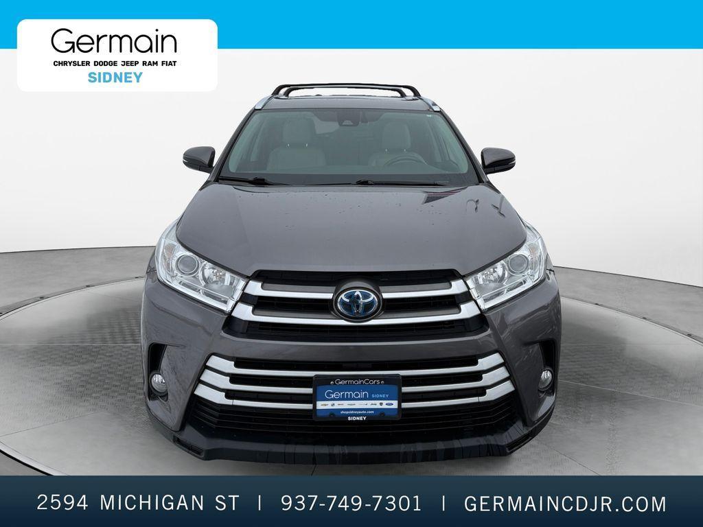 used 2019 Toyota Highlander Hybrid car, priced at $30,989