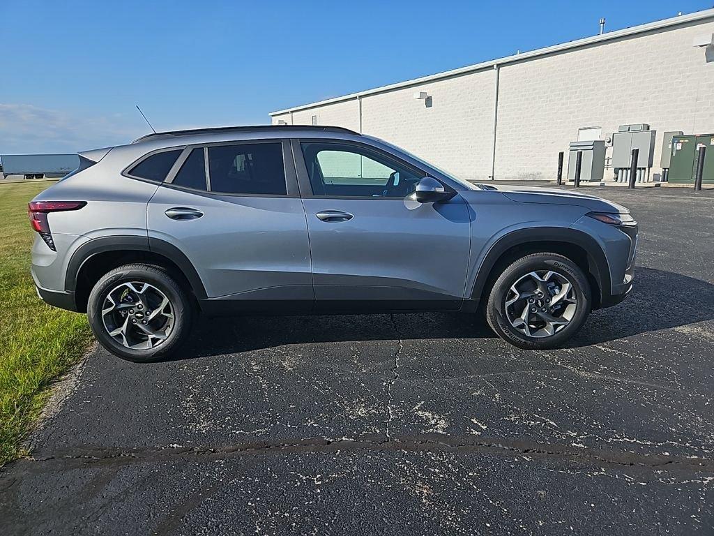 new 2025 Chevrolet Trax car, priced at $25,210