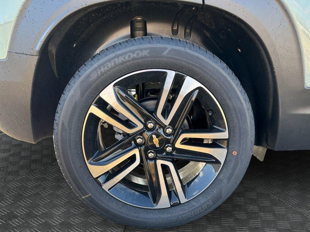 new 2025 Chevrolet TrailBlazer car, priced at $29,755