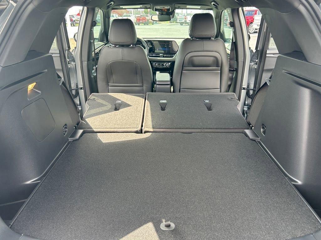 new 2025 Chevrolet TrailBlazer car, priced at $33,180
