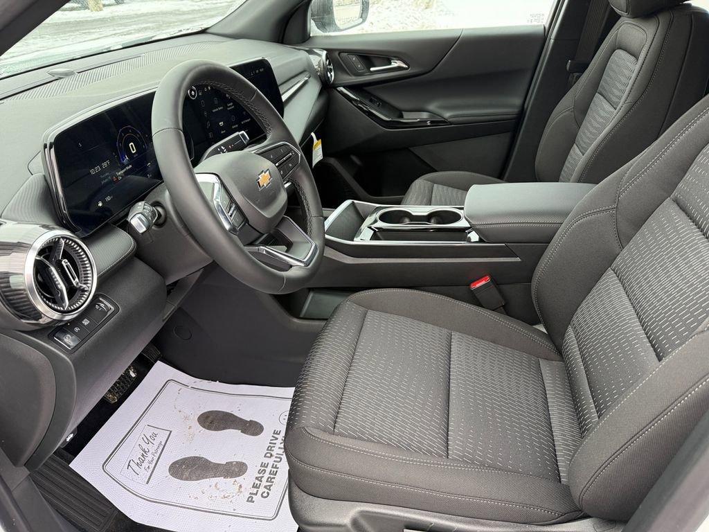 new 2025 Chevrolet Equinox car, priced at $29,890