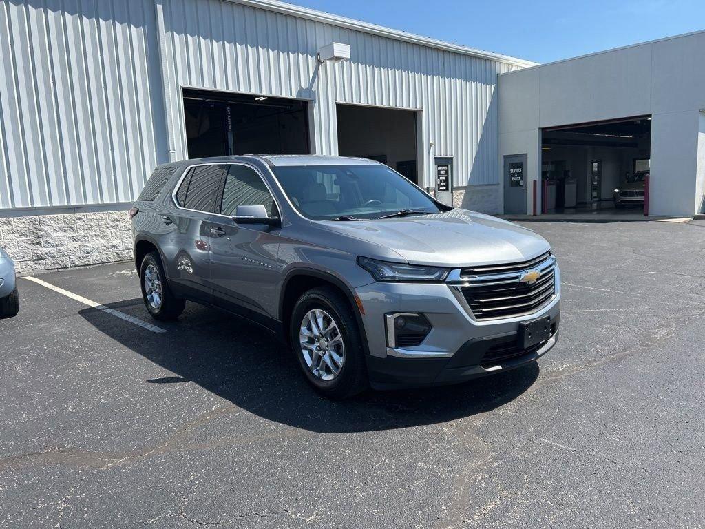 used 2023 Chevrolet Traverse car, priced at $31,893