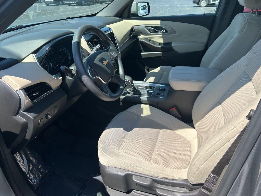 used 2023 Chevrolet Traverse car, priced at $31,210