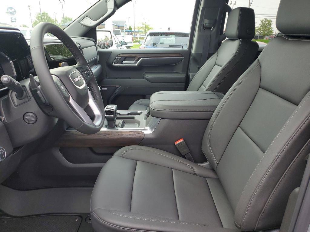 new 2025 GMC Sierra 1500 car, priced at $69,140