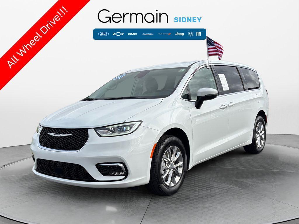 used 2023 Chrysler Pacifica car, priced at $35,295