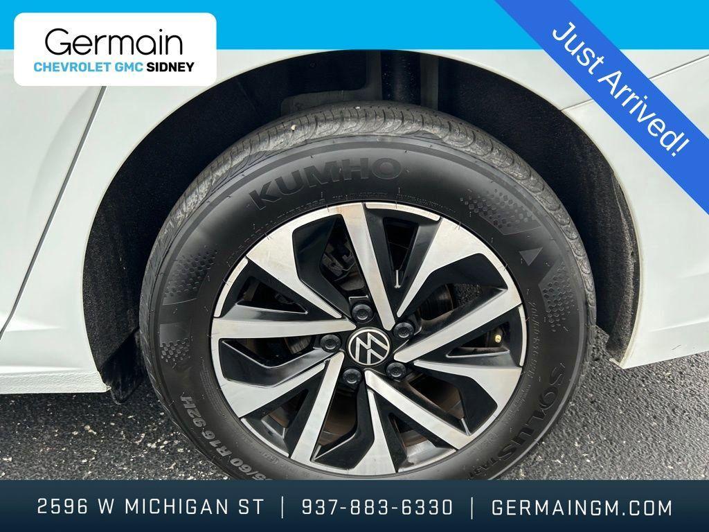 used 2024 Volkswagen Jetta car, priced at $22,334