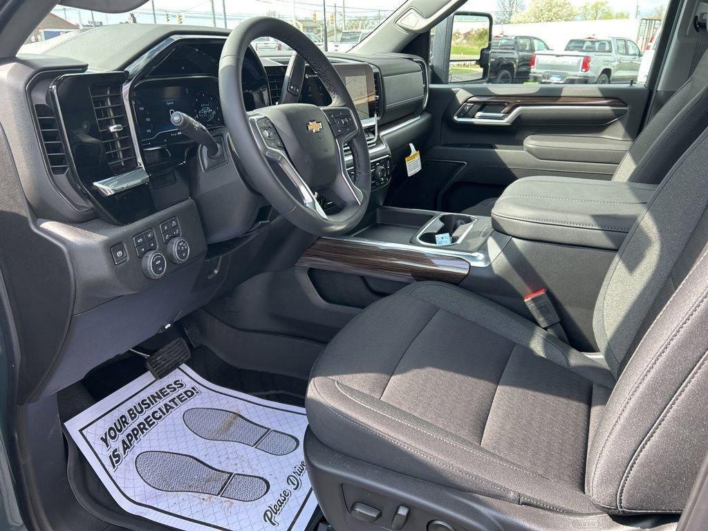 new 2025 Chevrolet Silverado 2500 car, priced at $66,555
