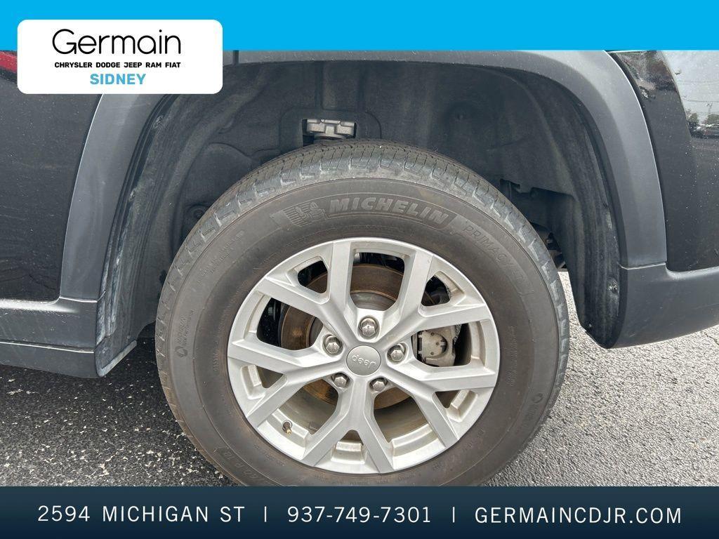 used 2023 Jeep Grand Cherokee car, priced at $29,256
