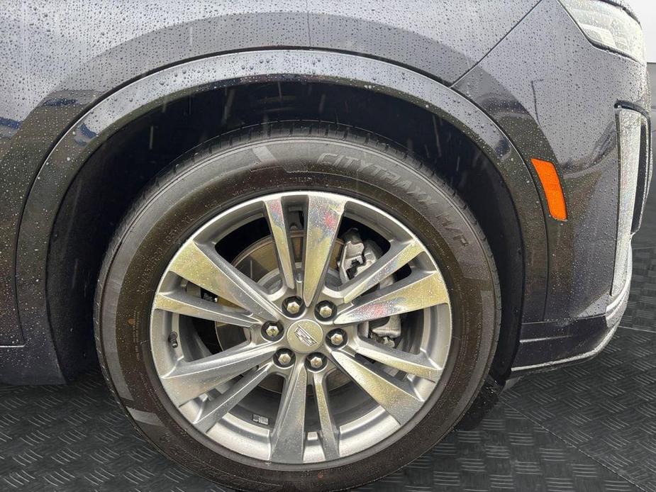 used 2022 Cadillac XT6 car, priced at $34,838