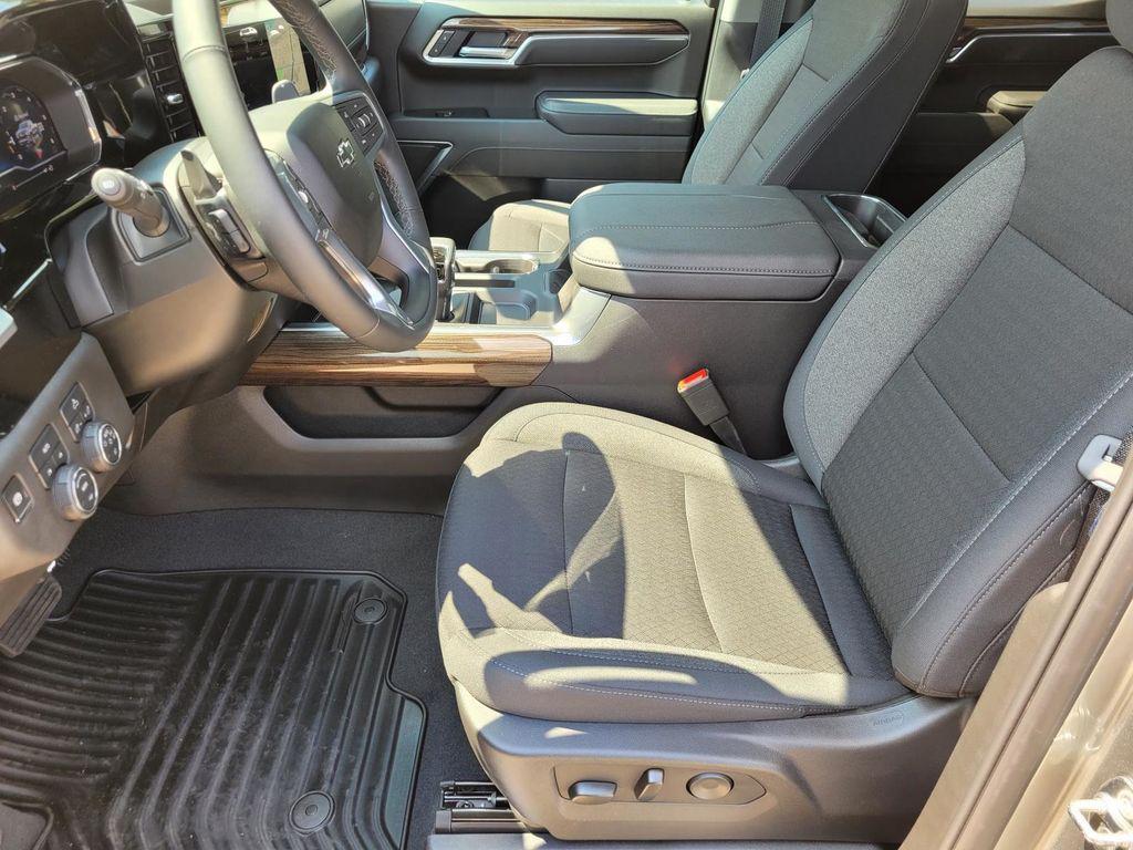 new 2025 Chevrolet Silverado 1500 car, priced at $48,295